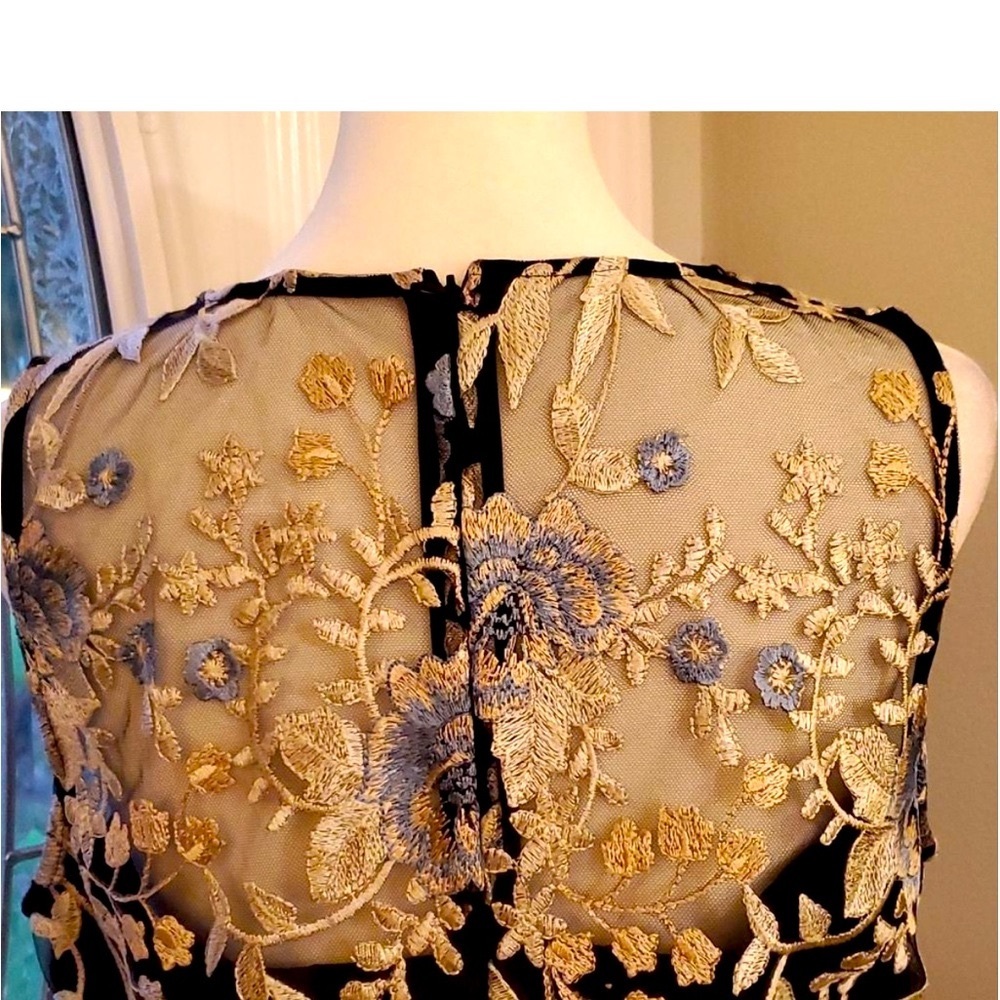 WHBM Sleeveless Floral Embroidered Dress sz 2 - Picture 4 of 7